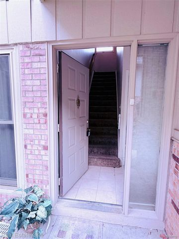 29363 Laurel Drive 38, Farmington Hills, MI 48331