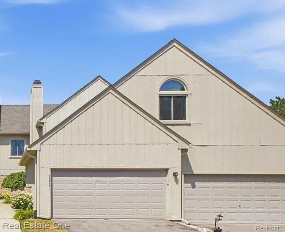 29363 Laurel Drive 38, Farmington Hills, MI 48331