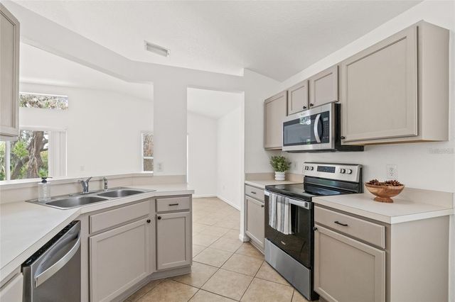 13102 EARLY RUN LANE, Riverview, FL 33578