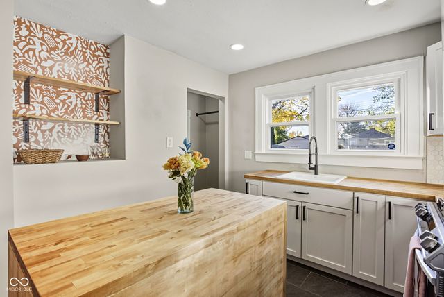 1318 N Grant Avenue, Indianapolis, IN 46201