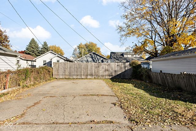 1318 N Grant Avenue, Indianapolis, IN 46201