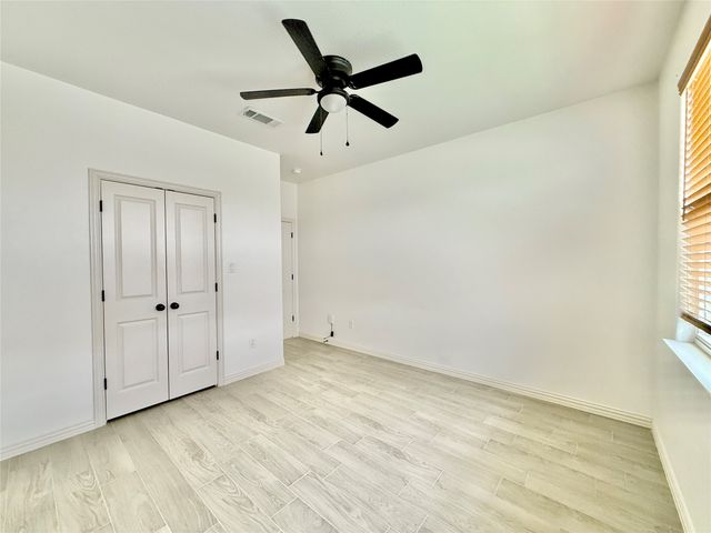 5609 San Jacinto Drive, Granbury, TX 76048