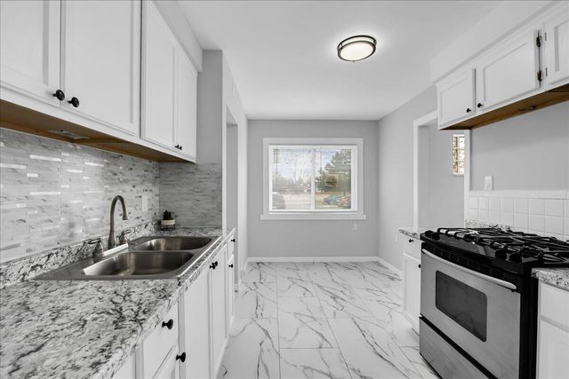 14965 Corbett Avenue, Detroit, MI 48213