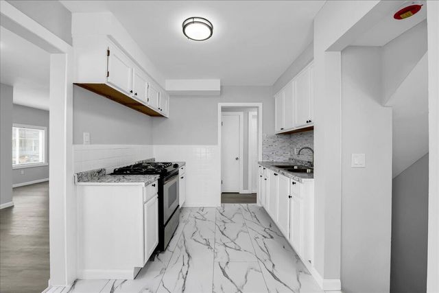 14965 Corbett Avenue, Detroit, MI 48213