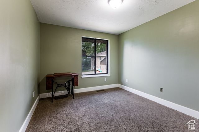453 SHERIDAN CIR, Centerville, UT 84014