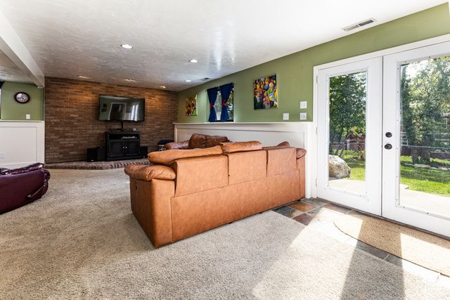 453 SHERIDAN CIR, Centerville, UT 84014