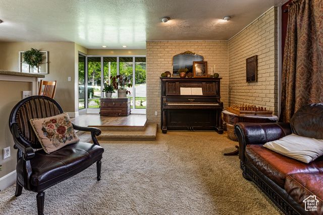 453 SHERIDAN CIR, Centerville, UT 84014