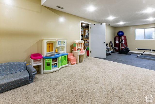 453 SHERIDAN CIR, Centerville, UT 84014