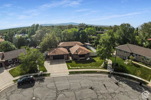 453 SHERIDAN CIR, Centerville, UT 84014