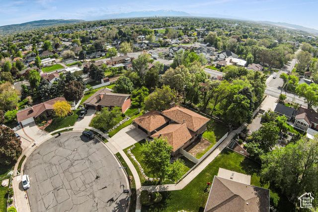 453 SHERIDAN CIR, Centerville, UT 84014