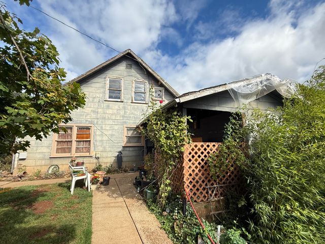 6400 Tunnel Loop Road, Grants Pass, OR 97526