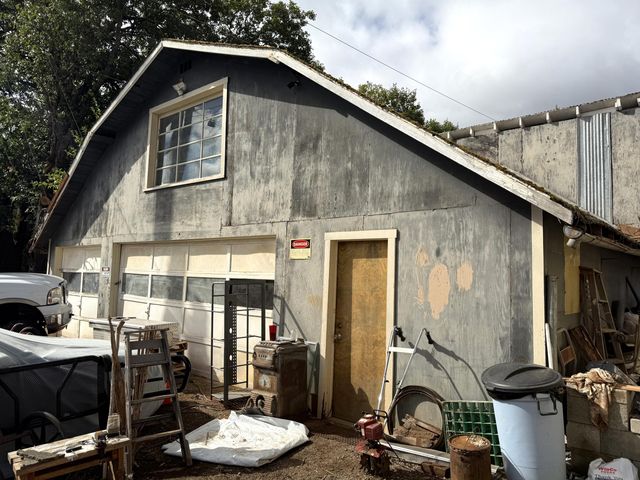 6400 Tunnel Loop Road, Grants Pass, OR 97526