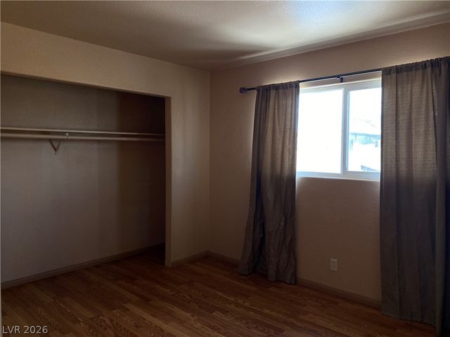506 McKellar Circle 4, Las Vegas, NV 89119