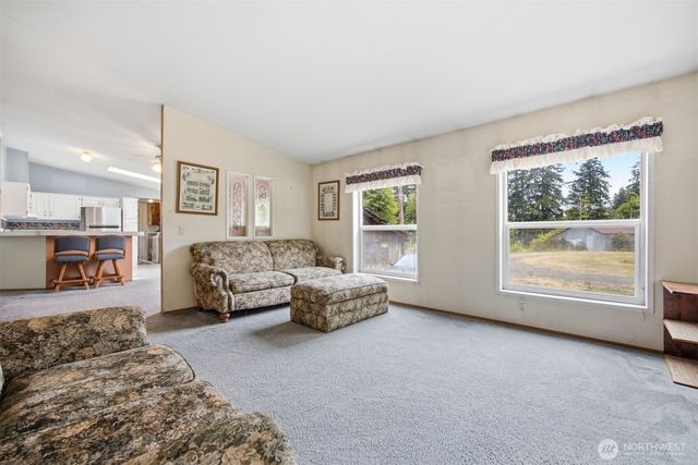 3908 Holtzheimer Trail, Blaine, WA 98230
