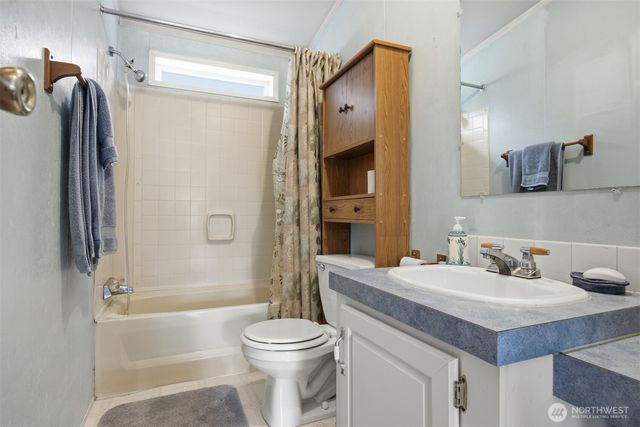 3908 Holtzheimer Trail, Blaine, WA 98230