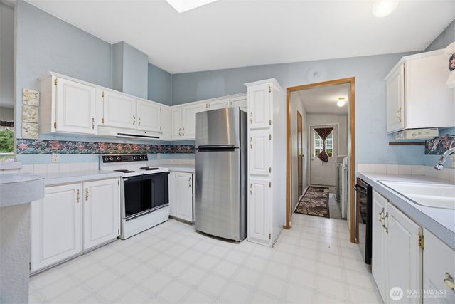 3908 Holtzheimer Trail, Blaine, WA 98230