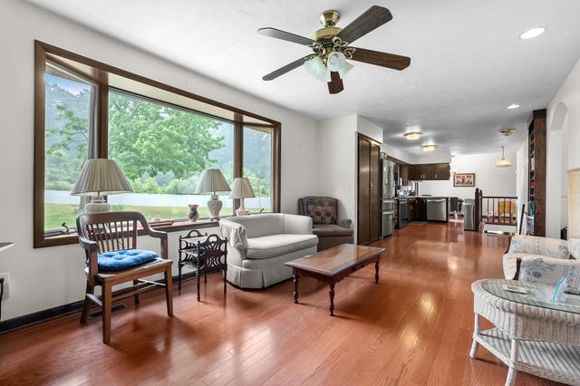 2651 S 4th Street, Kalamazoo, MI 49009