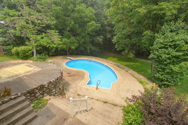 2651 S 4th Street, Kalamazoo, MI 49009