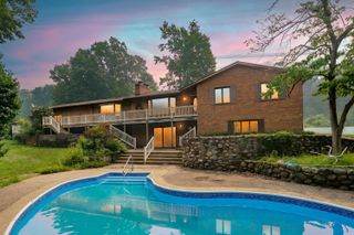 2651 S 4th Street, Kalamazoo, MI 49009