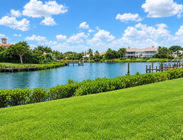 101 Captains Way 101, Jupiter, FL 33477