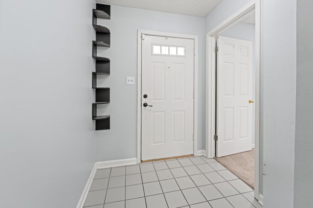 2749 COLONIAL TOWERS DR, Memphis, TN 38016