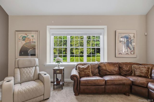 2 Chestnut Street, Hopewell Junction, NY 12533