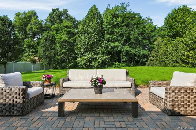 2 Chestnut Street, Hopewell Junction, NY 12533