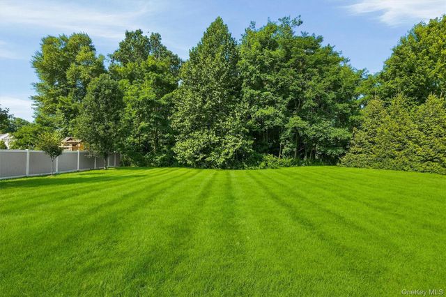 2 Chestnut Street, Hopewell Junction, NY 12533