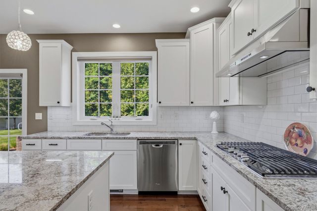 2 Chestnut Street, Hopewell Junction, NY 12533