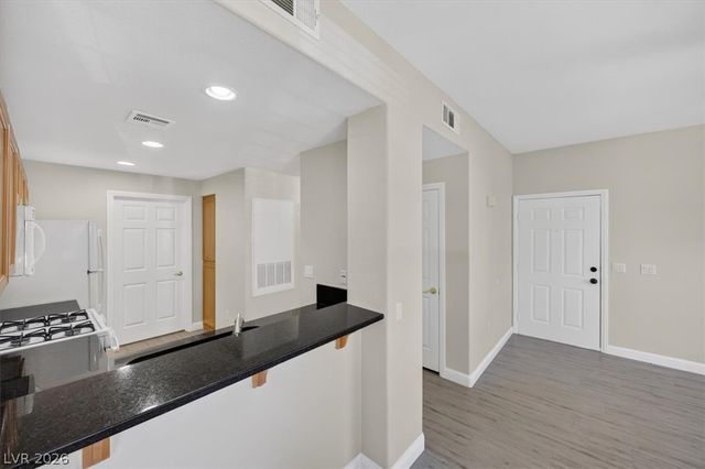 8501 West University Avenue 1014, Las Vegas, NV 89147