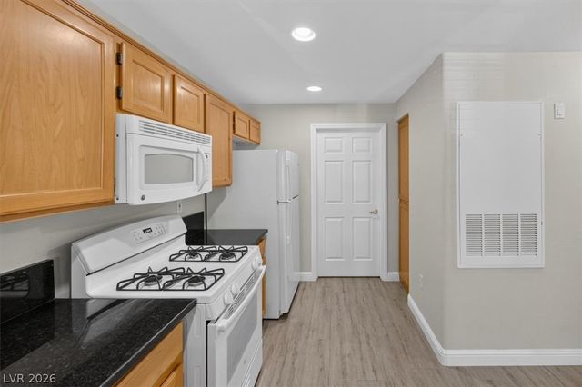 8501 West University Avenue 1014, Las Vegas, NV 89147