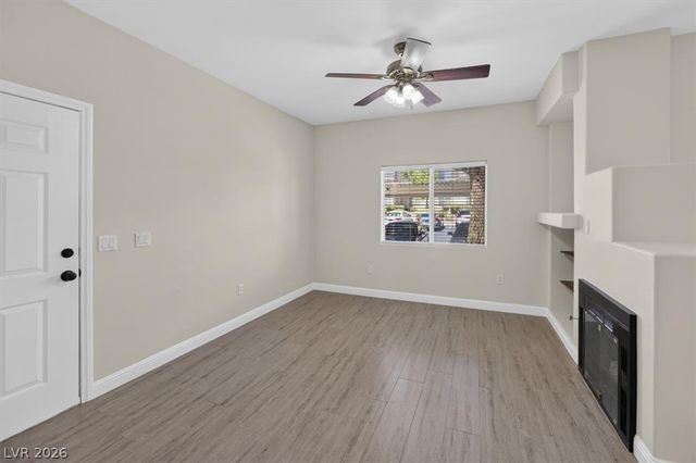 8501 West University Avenue 1014, Las Vegas, NV 89147