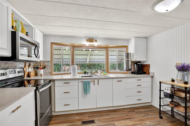 106 PALM DRIVE, Debary, FL 32713