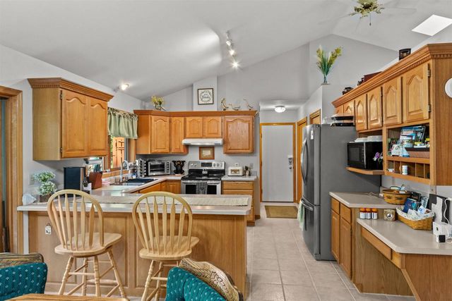 N2040 MAJESTIC PINES CIRCLE, Wautoma, WI 54982