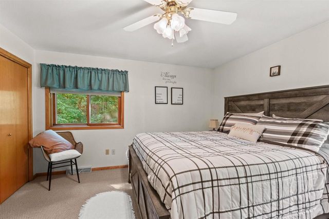 N2040 MAJESTIC PINES CIRCLE, Wautoma, WI 54982