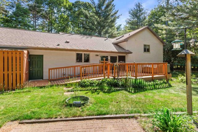 N2040 MAJESTIC PINES CIRCLE, Wautoma, WI 54982