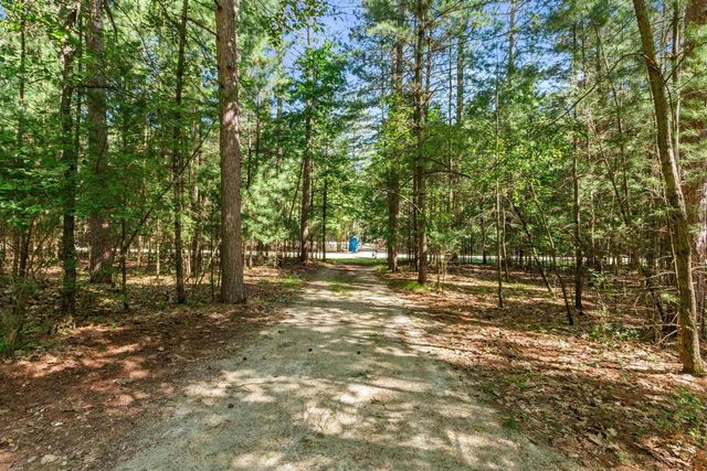 N2040 MAJESTIC PINES CIRCLE, Wautoma, WI 54982