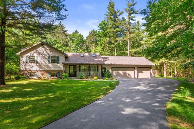 N2040 MAJESTIC PINES CIRCLE, Wautoma, WI 54982