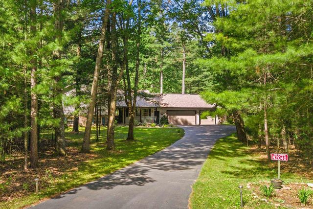 N2040 MAJESTIC PINES CIRCLE, Wautoma, WI 54982