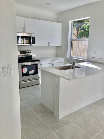 1070 SE 26th Terrace, Homestead, FL 33035