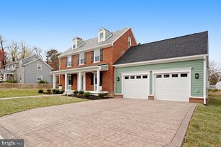 913 SYLVANIA AVE, Fredericksburg, VA 22401