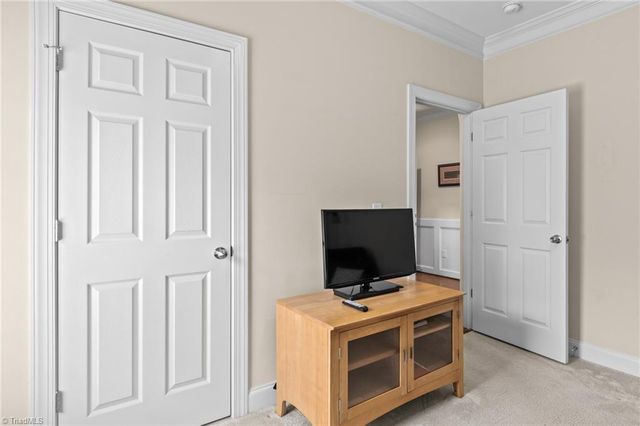503 Friedberg Village Drive, Winston-salem, NC 27127