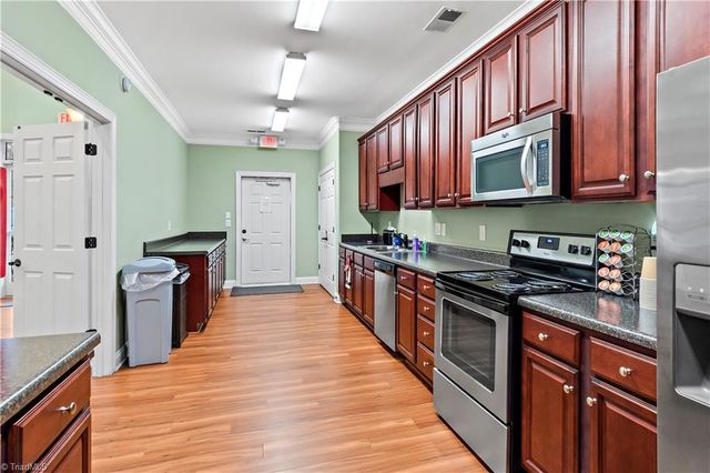 503 Friedberg Village Drive, Winston-salem, NC 27127