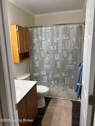 12313 Kingsley Dr, Louisville, KY 40229