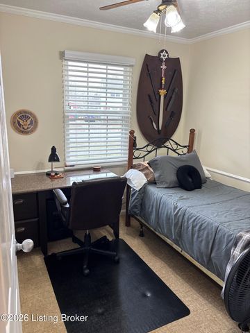 12313 Kingsley Dr, Louisville, KY 40229