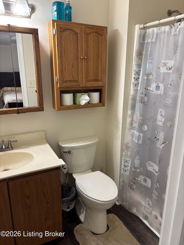 12313 Kingsley Dr, Louisville, KY 40229