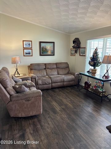 12313 Kingsley Dr, Louisville, KY 40229