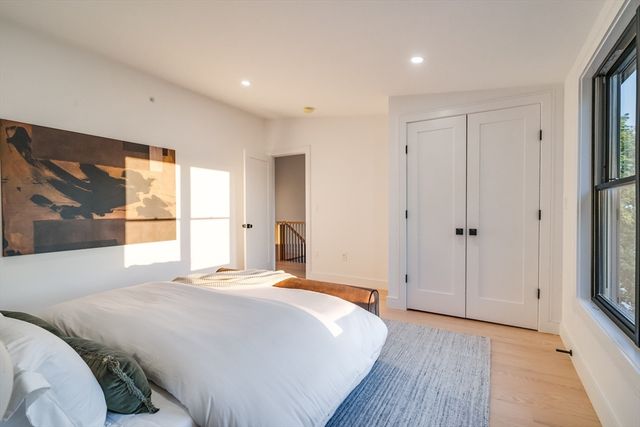 290 Watertown Street 3., Newton, MA 02458