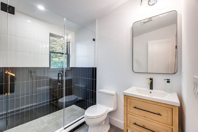 290 Watertown Street 3., Newton, MA 02458