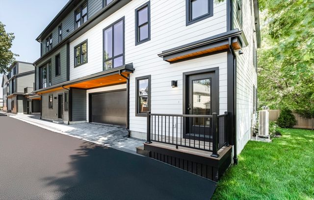 290 Watertown Street 3., Newton, MA 02458